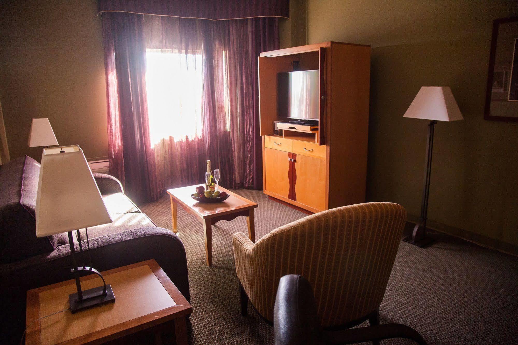 Medicine Hat Lodge, Trademark Collection By Wyndham Exterior photo